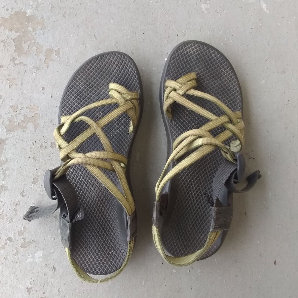 Chacos Size 9 Olive Green Hiking Sandal